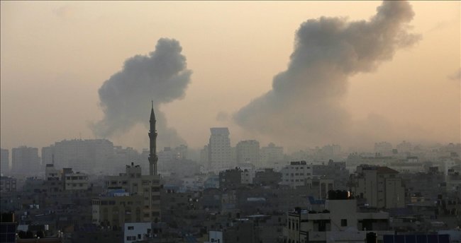 İsrail savaş uçakları Al-Shati mülteci kampını vurdu: 10 ölü

