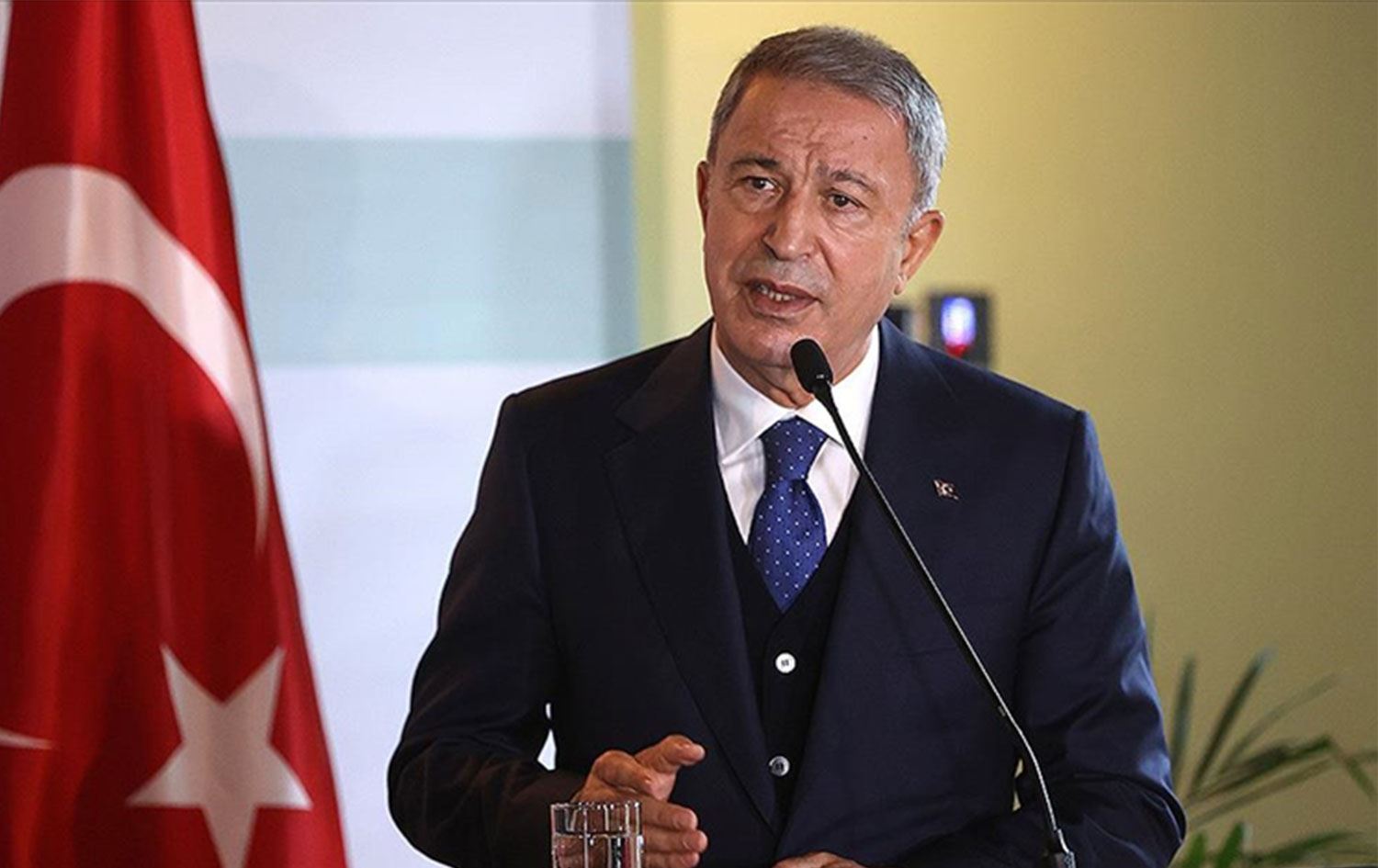 Hulusi Akar: “Filistin’de yaşanan savaş değil, soykırımdır”
