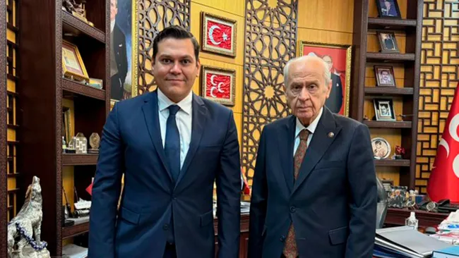 Martı kurucusundan sürpriz Bahçeli ziyareti