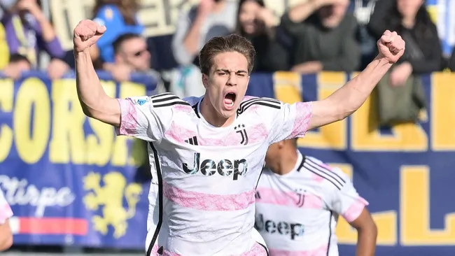 Juventus'ta Chiesa gidiyor, Kenan Yıldız kalıyor