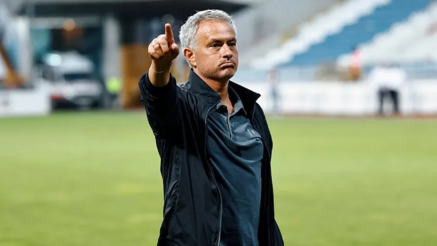 Mourinho kararını verdi, derbi için forvet seçimini yaptı