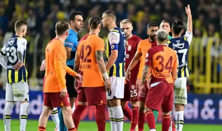 Galatasaray ve Fenerbahçe için kritik hafta: 13 isim kart sınırında!