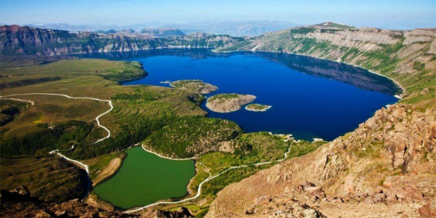 Nemrut Krater Gölü’nde kuraklık tehlikesi
