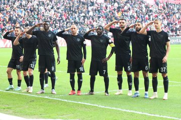 Samsunspor evinde mutlu