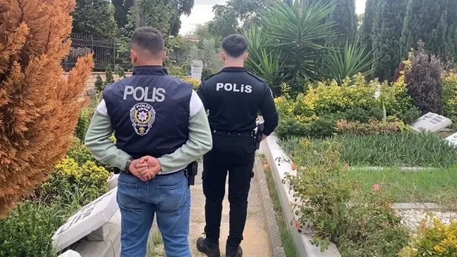 Cem Garipoğlu'nun mezarında polis nöbeti