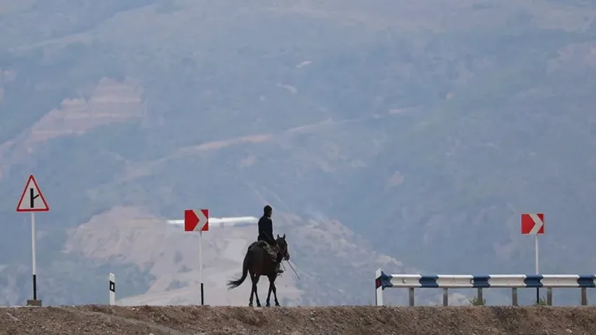 Ermenistan 4 köyü Azerbaycan'a devretti