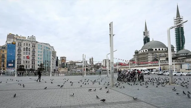 Taksim çevresinde yoğun LGBT önlemi