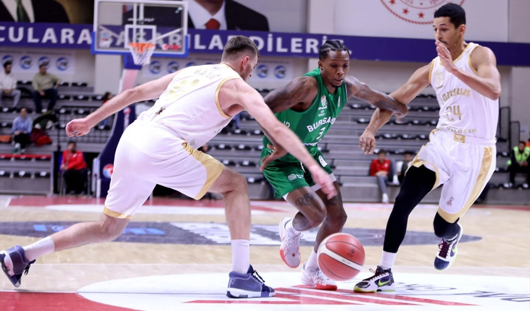 Basketbol Süper Lig'de küme düşen ilk takım belli oldu!