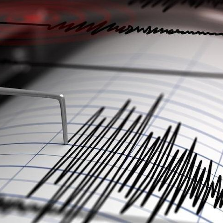 AFAD:"Van’ın Tuşba ilçesinde saat 08.05’te 4 büyüklüğünde bir deprem meydana geldi"
