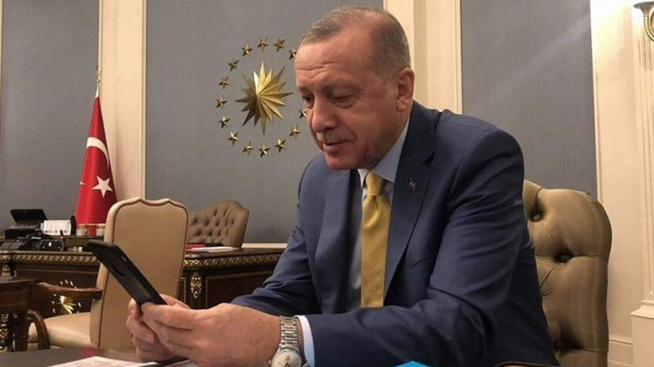 Cumhurbaşkanı Erdoğan’dan A Milli Futbol Takımı’na tebrik telefonu
