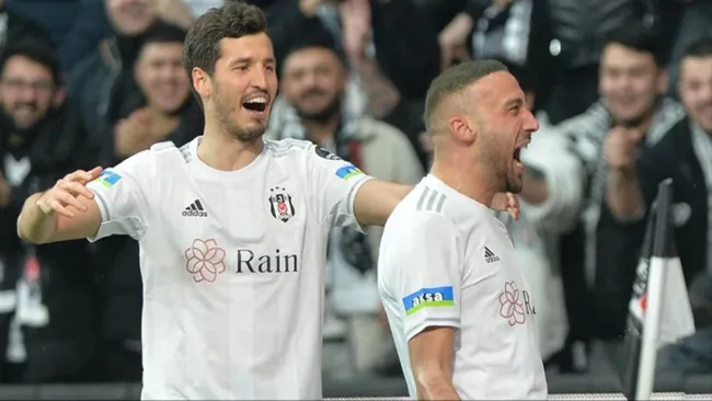 Beşiktaş'tan sürpriz Cenk ve Salih kararı!