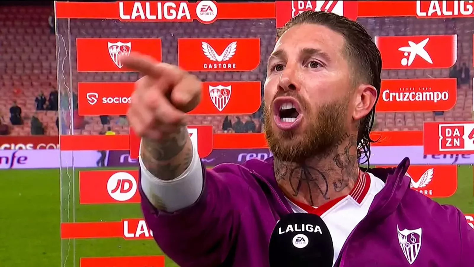 Sergio Ramos çılgına döndü: Kapa çeneni