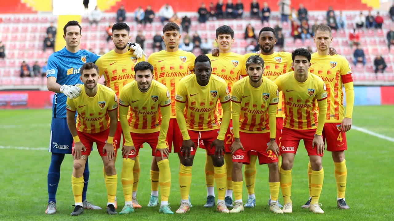 Kayserispor yalanladı ama… Uçan kuşa borcu var! İşte o belge…