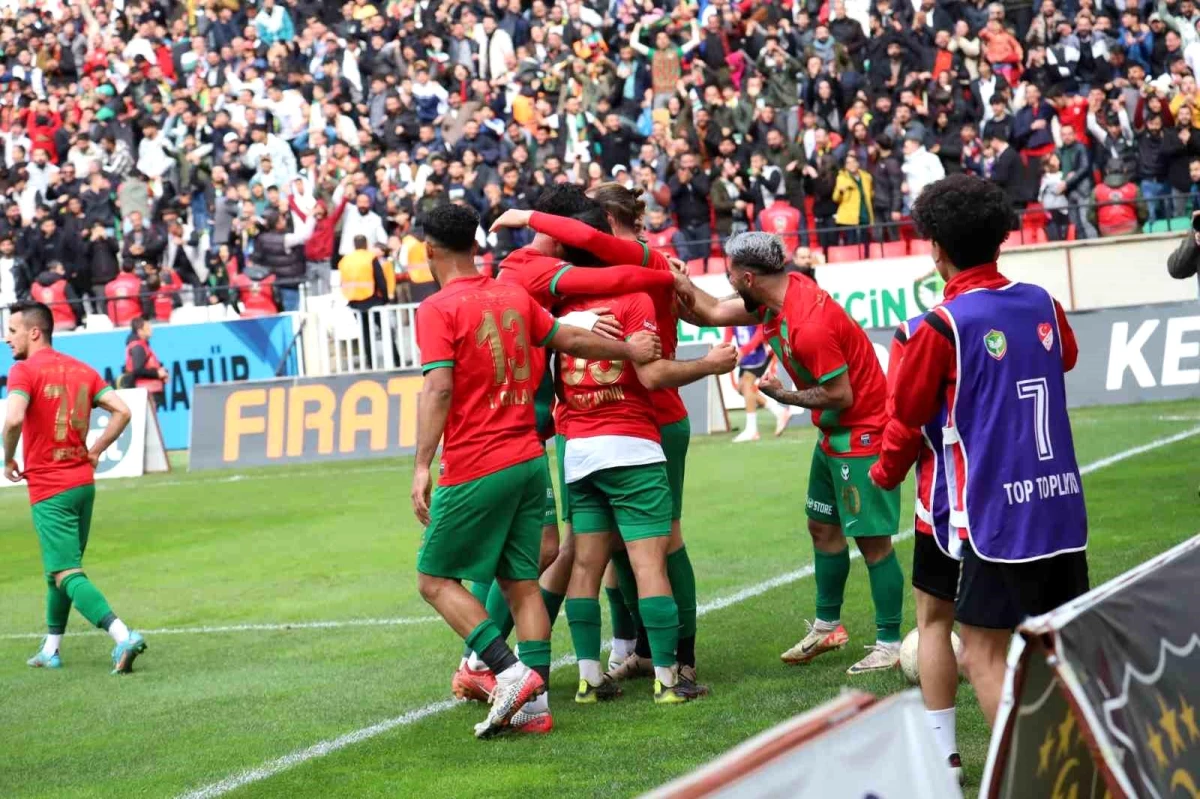 Amedspor liderliği bırakmıyor! 24Erzincanspor'u 4-1 geçti (ÖZET)